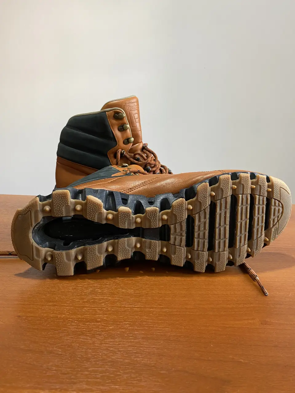 Botas Reebok - Vista 5