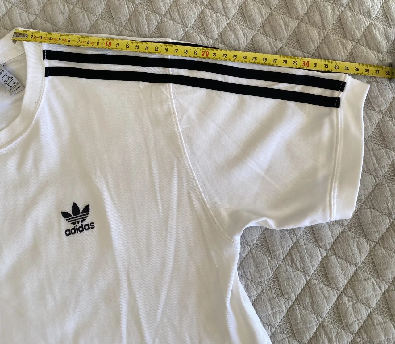 Remera adidas miniatura 4
