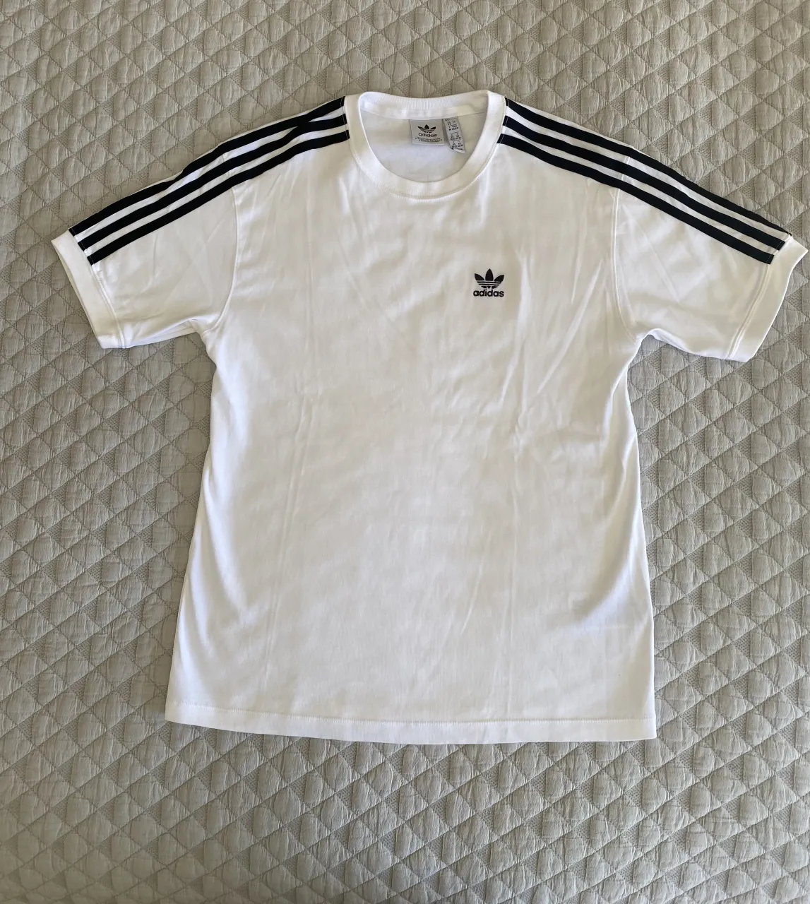 Remera adidas