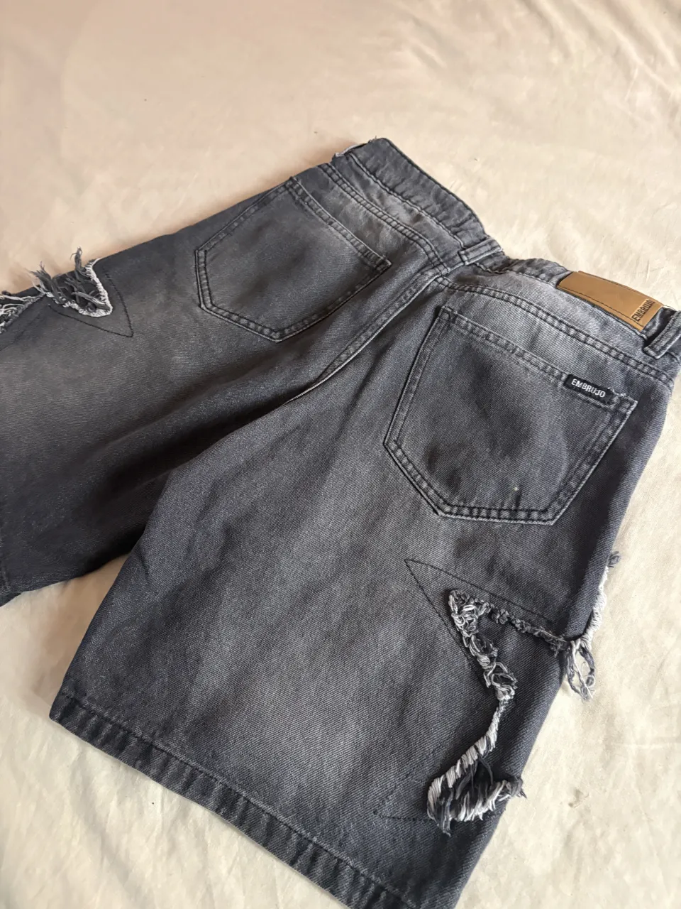 Short Embrujo miniatura 2