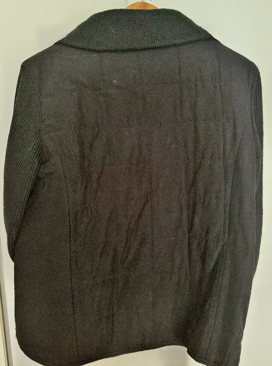Campera Otra miniatura 2