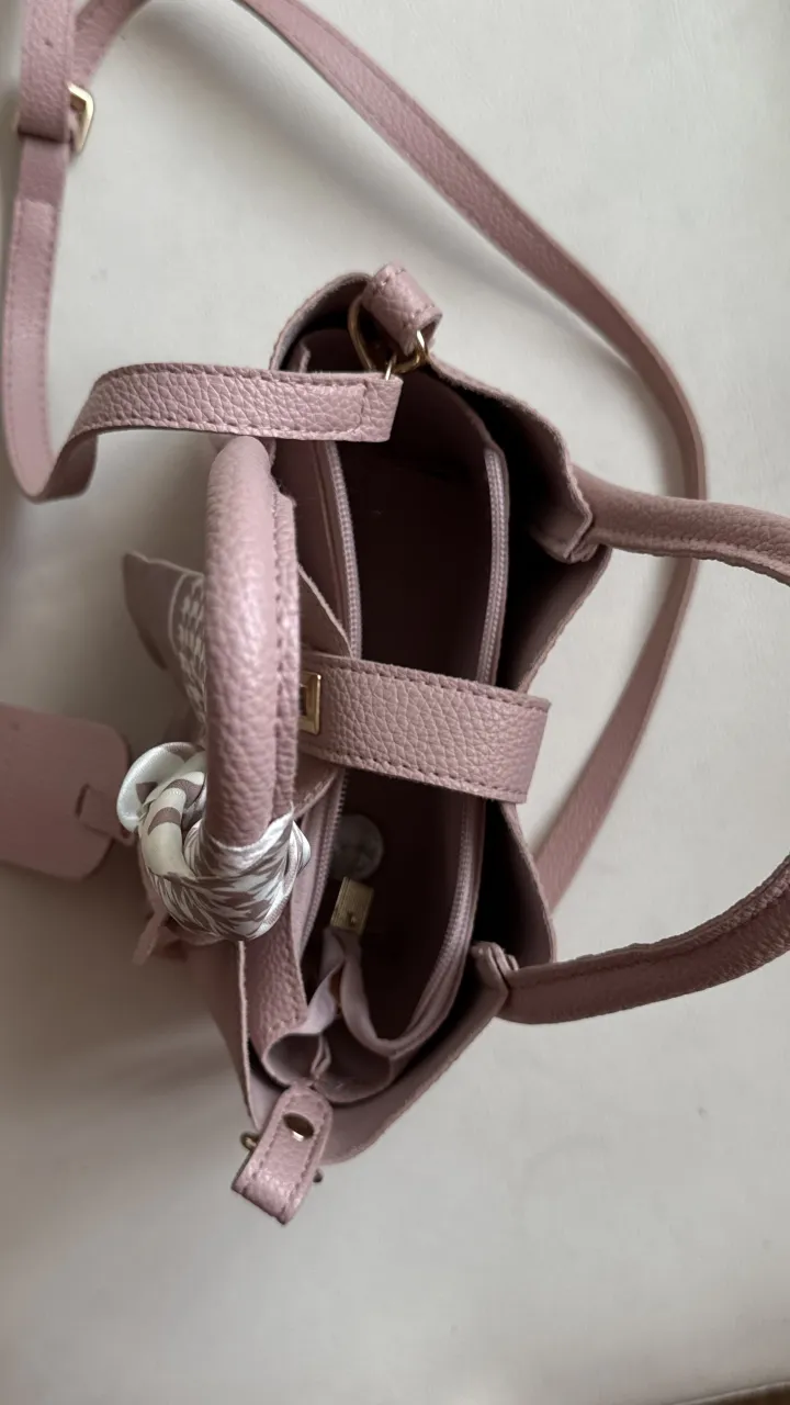 Cartera A ≠ - Vista 3