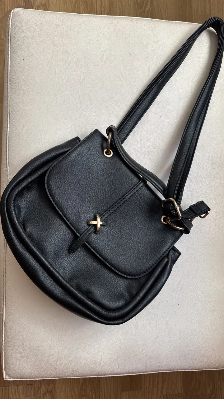 Cartera A ≠ - imagen 1
