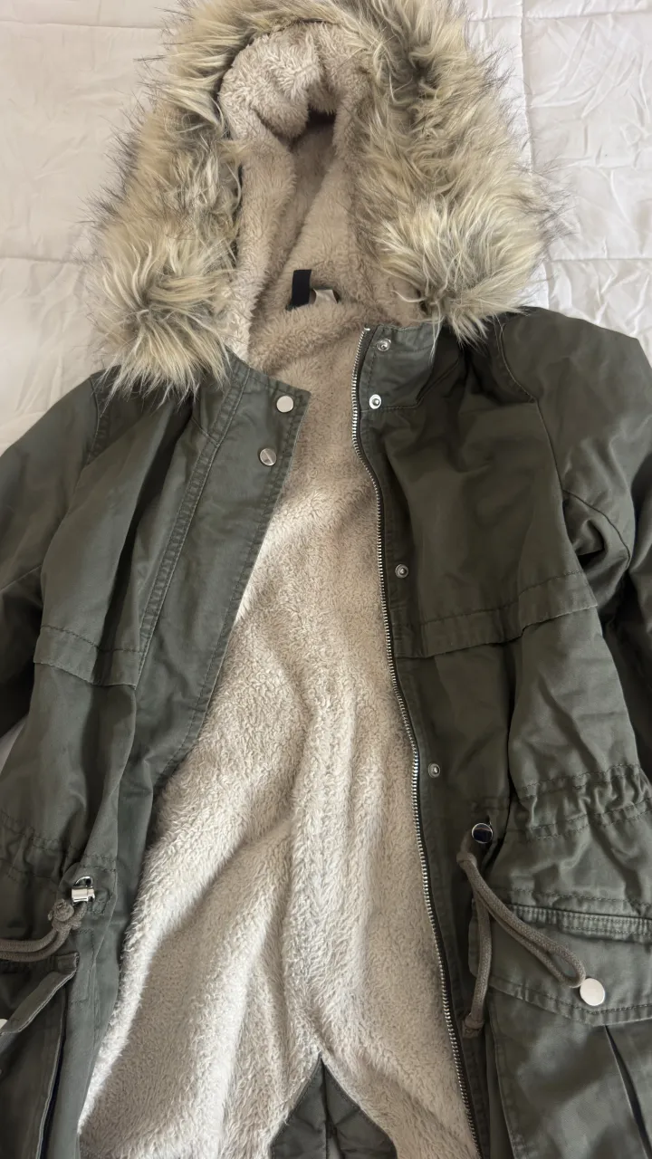 Campera A ≠ - imagen 1