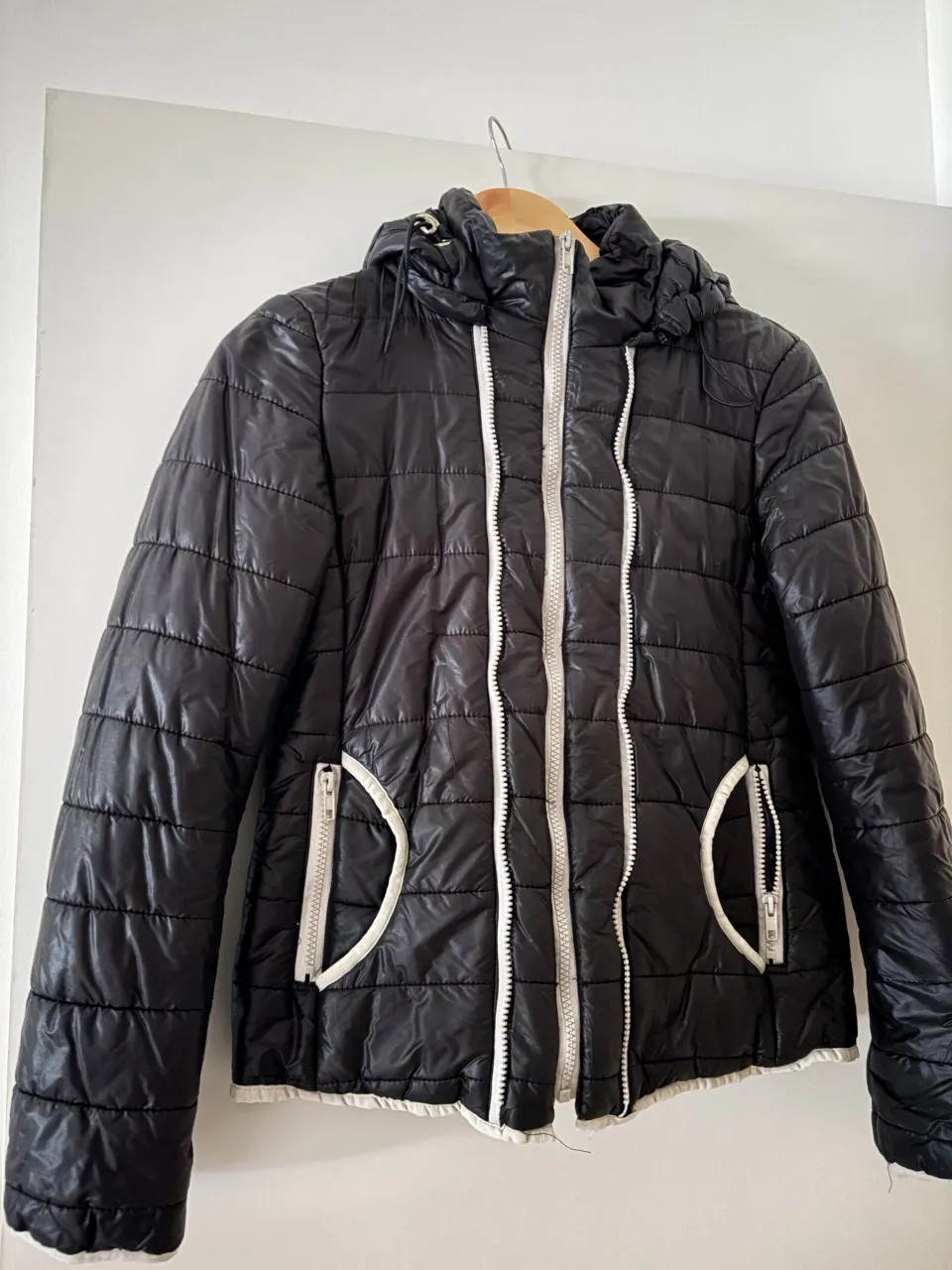 Campera Ninguna - imagen 1