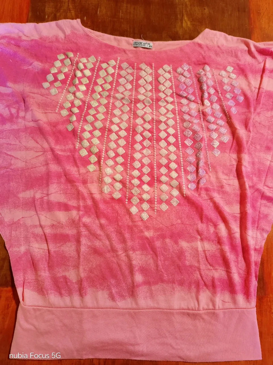 Remera Onara - Vista 2