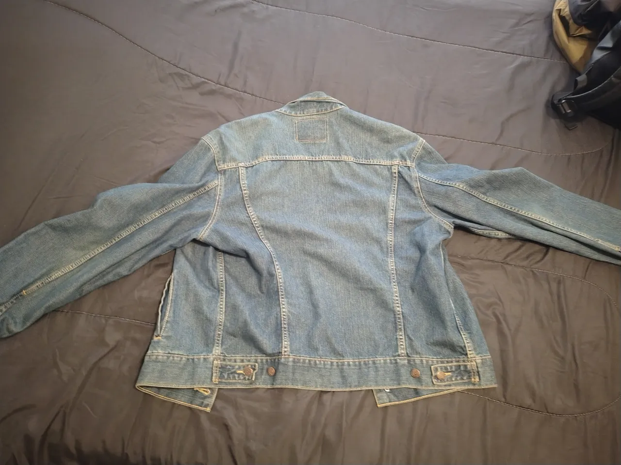 Campera Levi's - Vista 2
