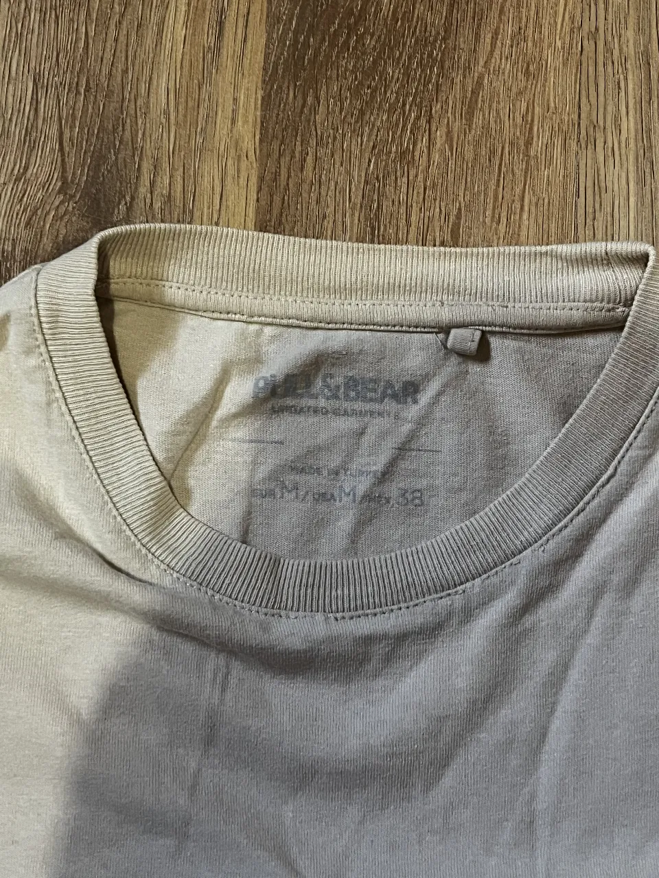 Remera Pull & Bear - Vista 3