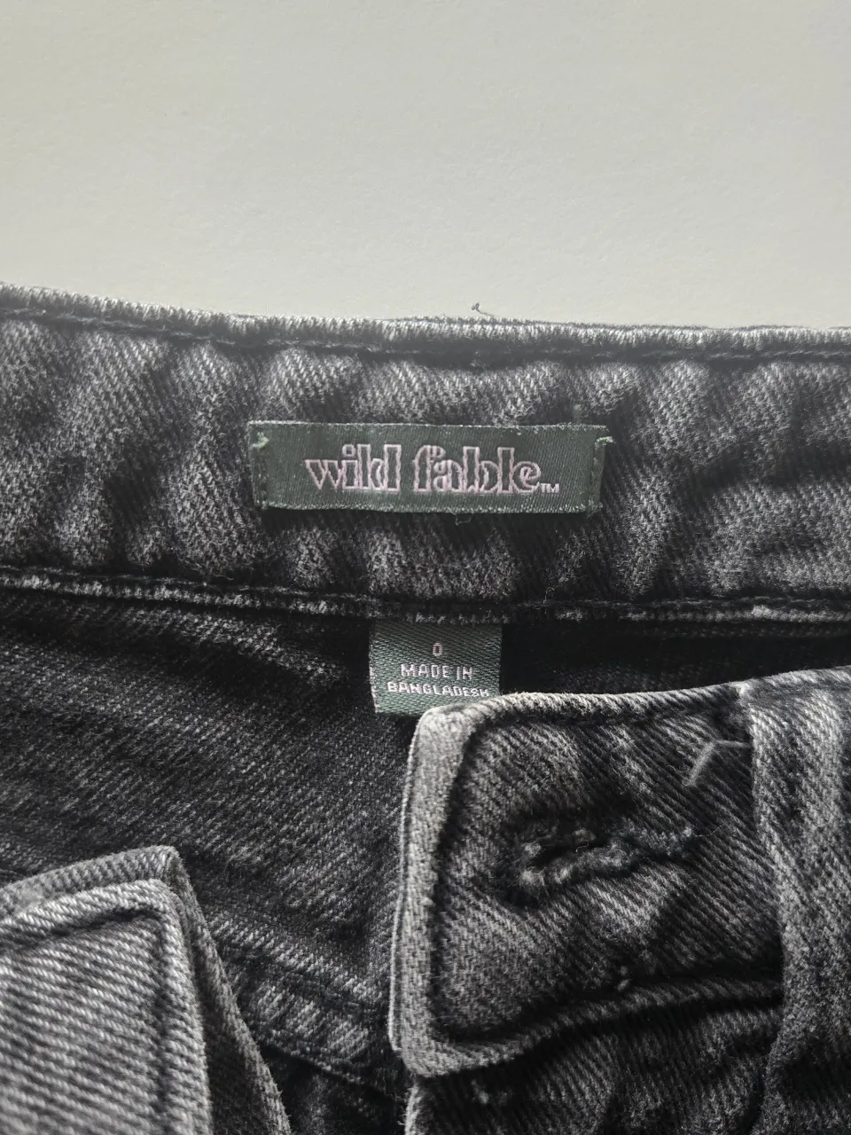 Short Wild Fable - imagen 3