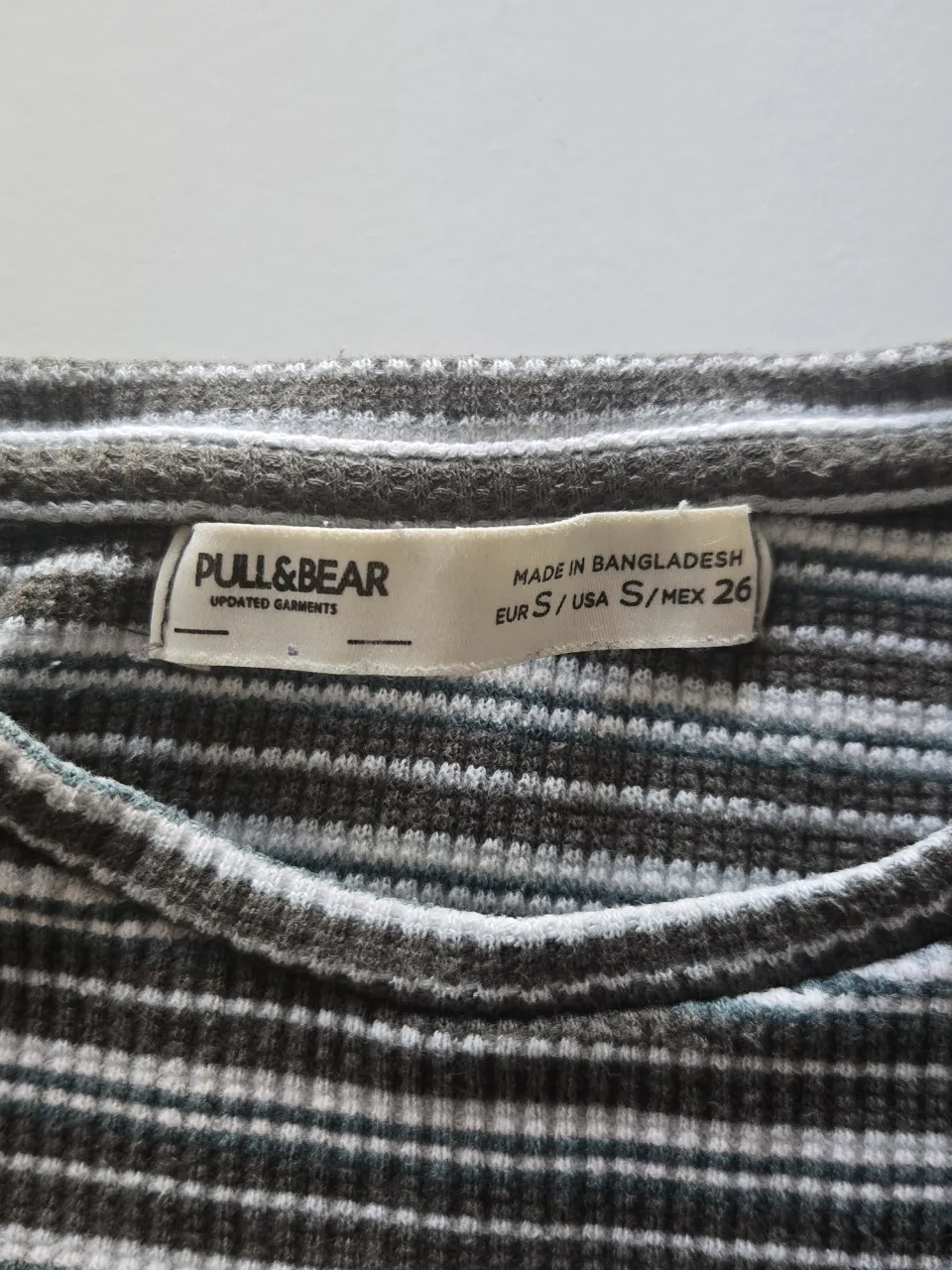 Remera Pull & Bear - Vista 3