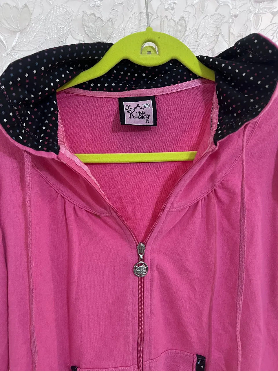 Campera bomber La kitty - Vista 2