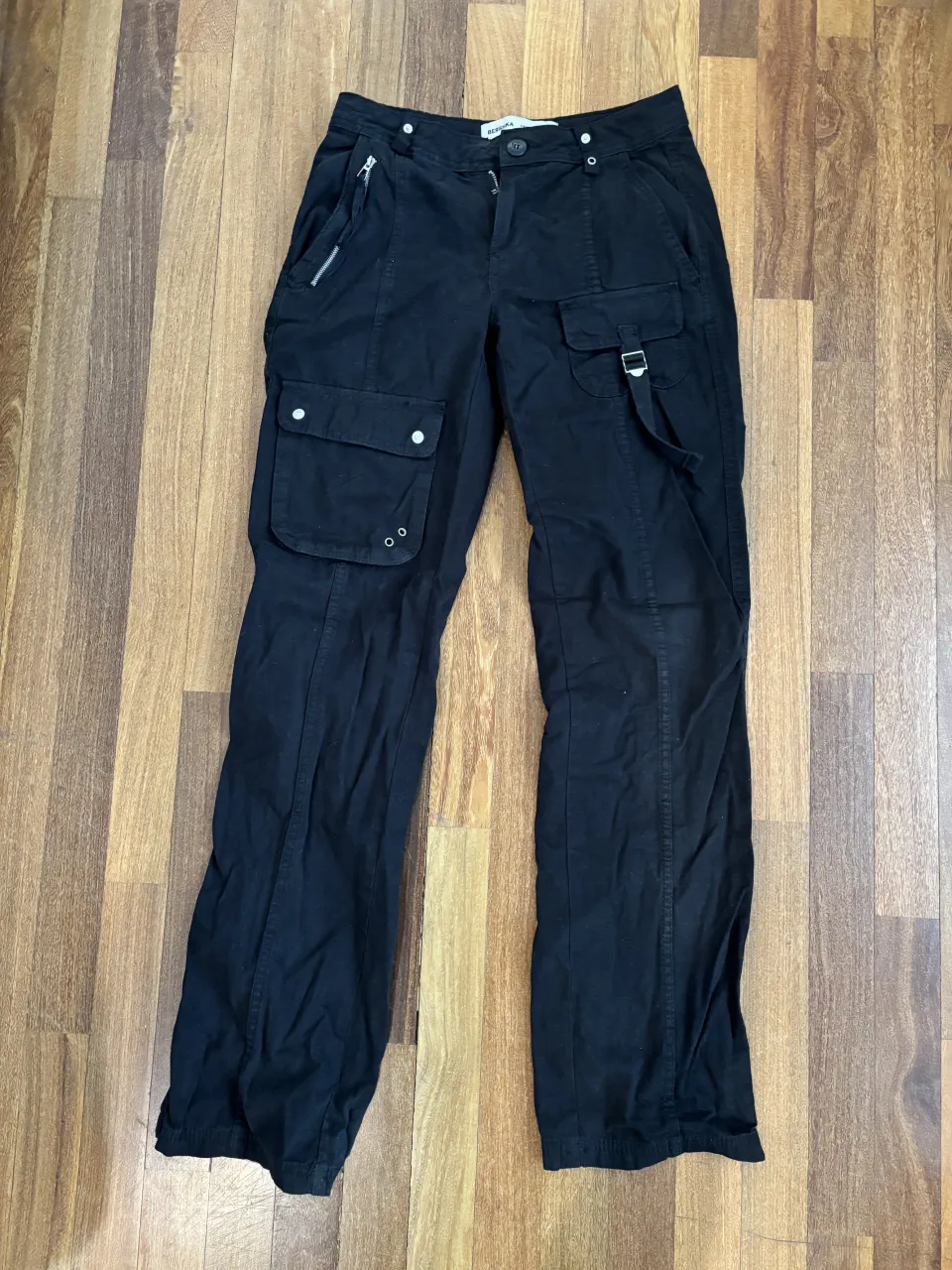 Pantalón Bershka - imagen 1