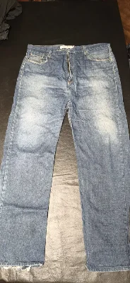 Levi's