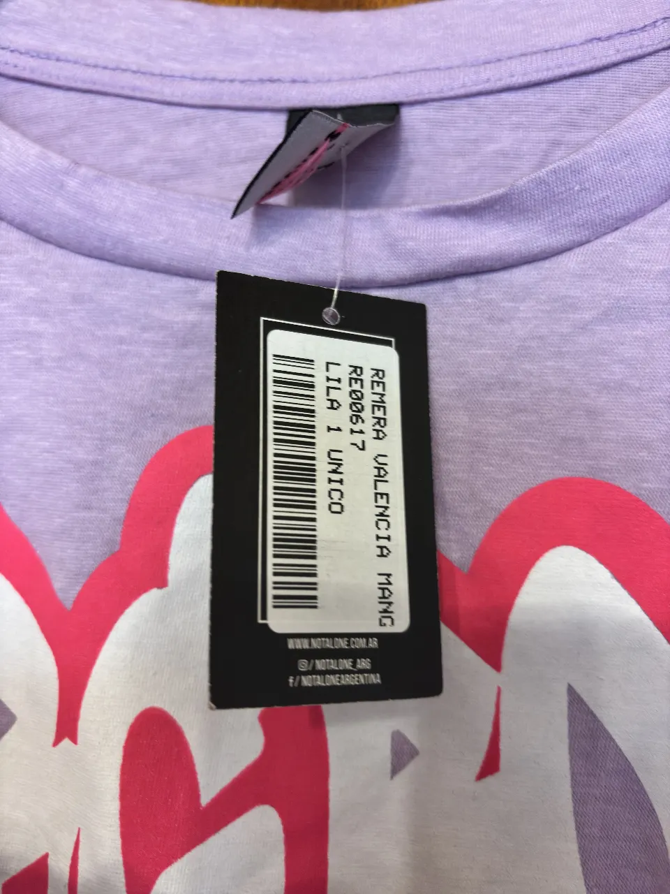 Remera Not alone - imagen 3