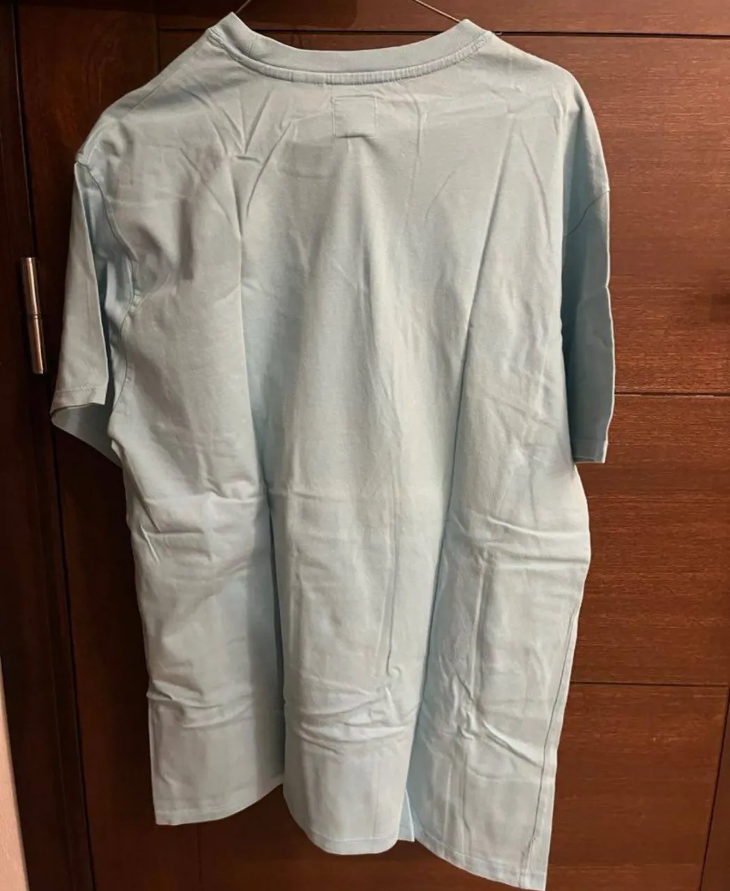 Remera Levi's - Vista 2