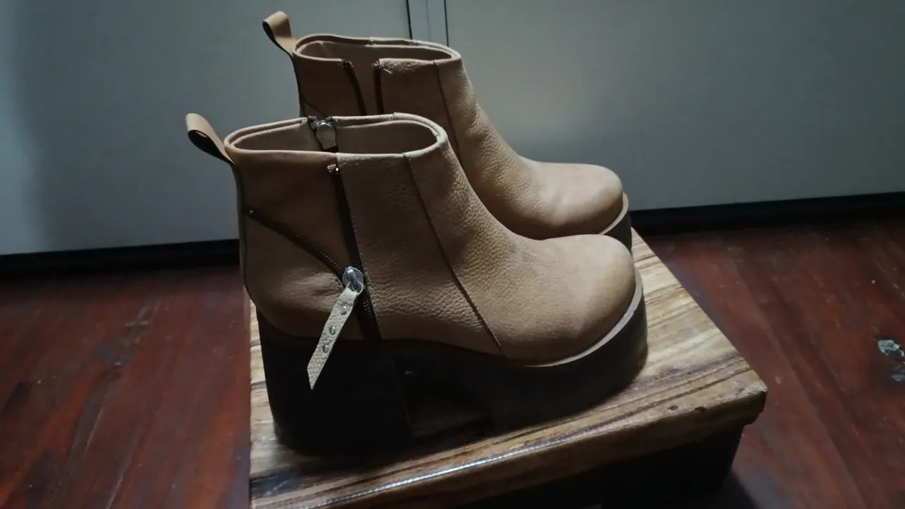 Borcegos Lucia ferrero - imagen 2