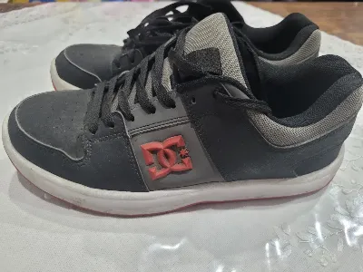 DC Shoes