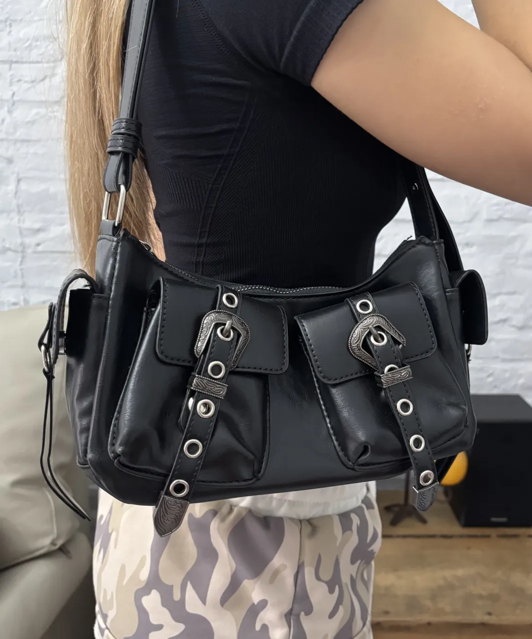 Cartera — - imagen 1