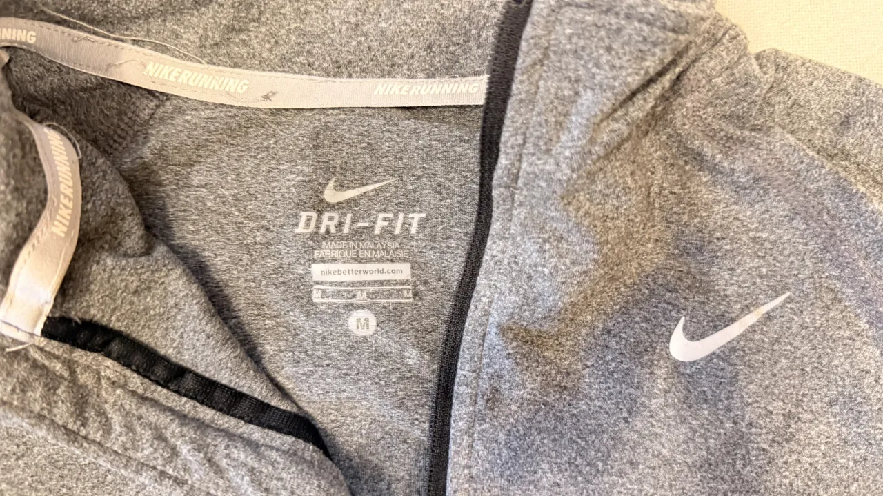 Buzo Nike - imagen 4