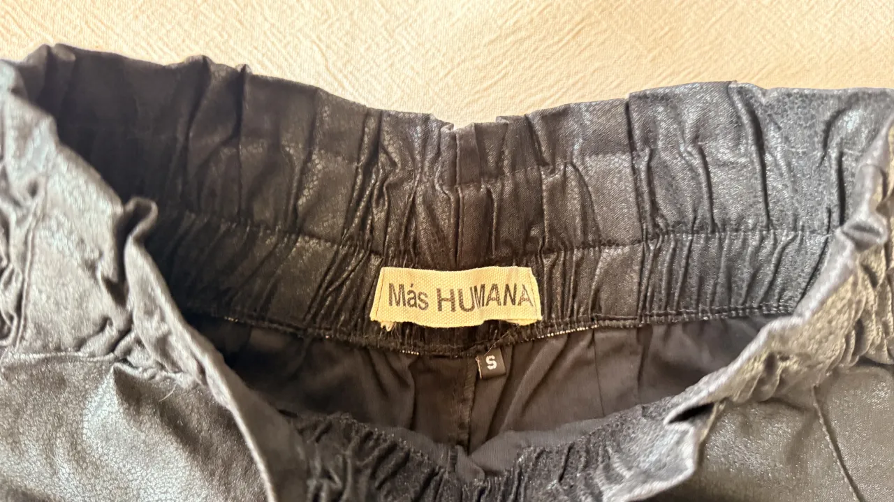 Short Humana - imagen 3