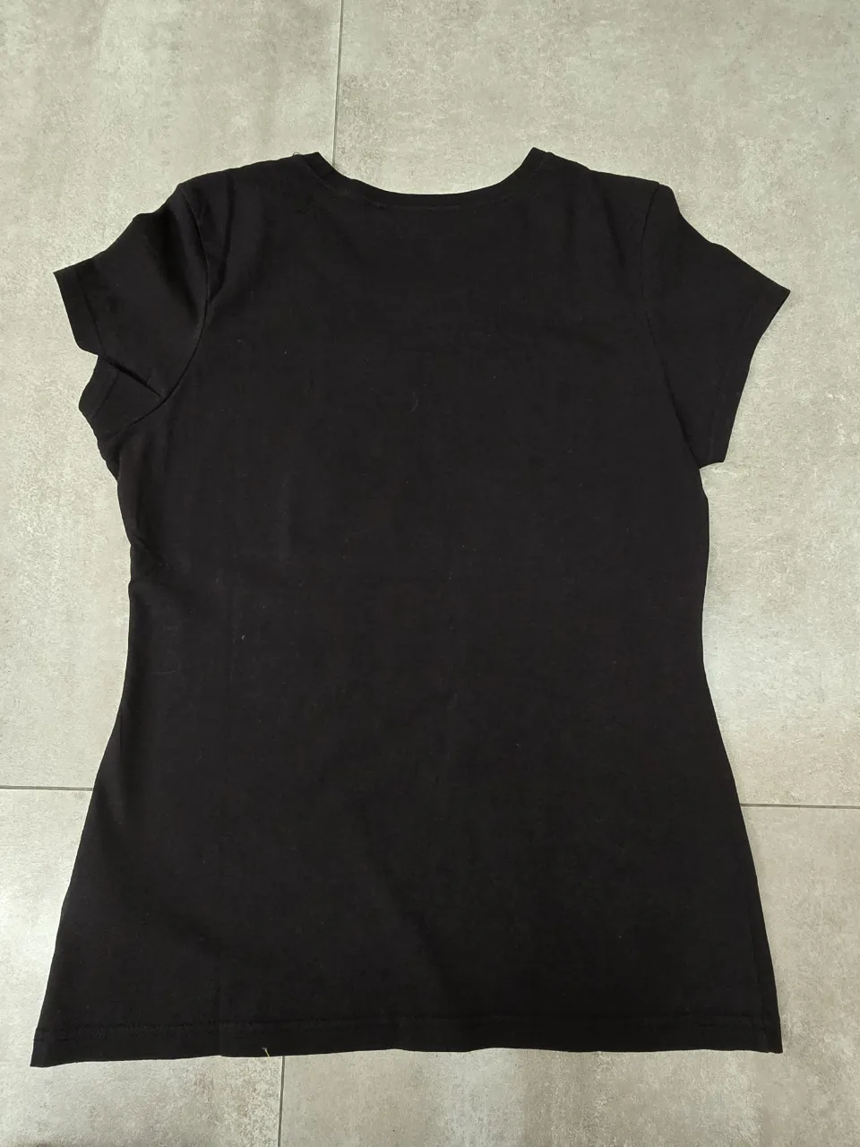 Remera GUESS - imagen 2