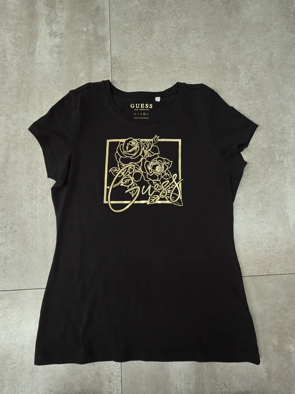 Remera GUESS - imagen 1