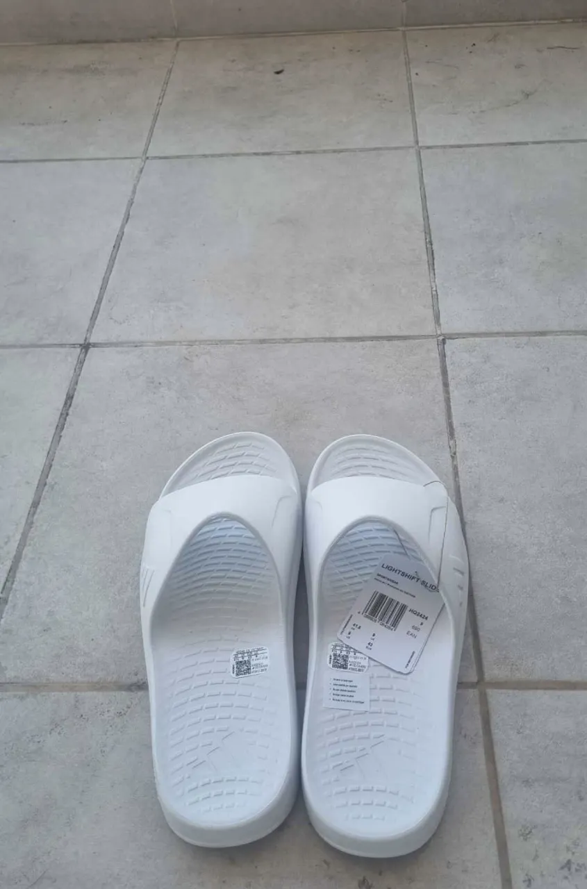 Ojotas adidas - imagen 1