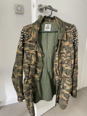 Unif
