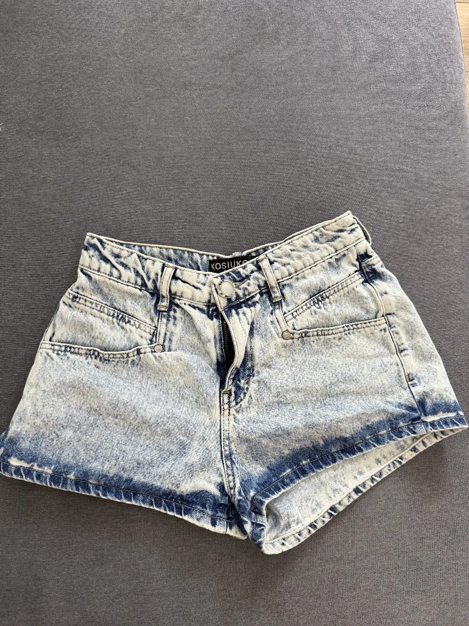 Short Kosiuko - imagen 1