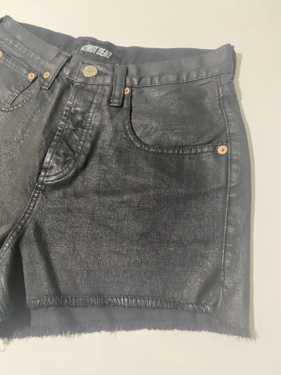 Short Ay Not Dead - imagen 2