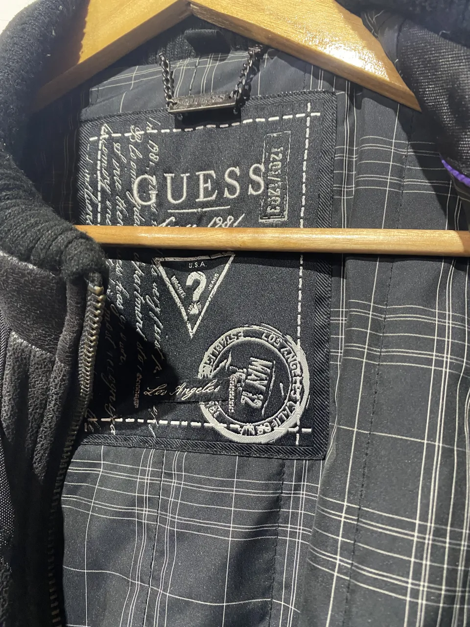 Campera GUESS - imagen 2