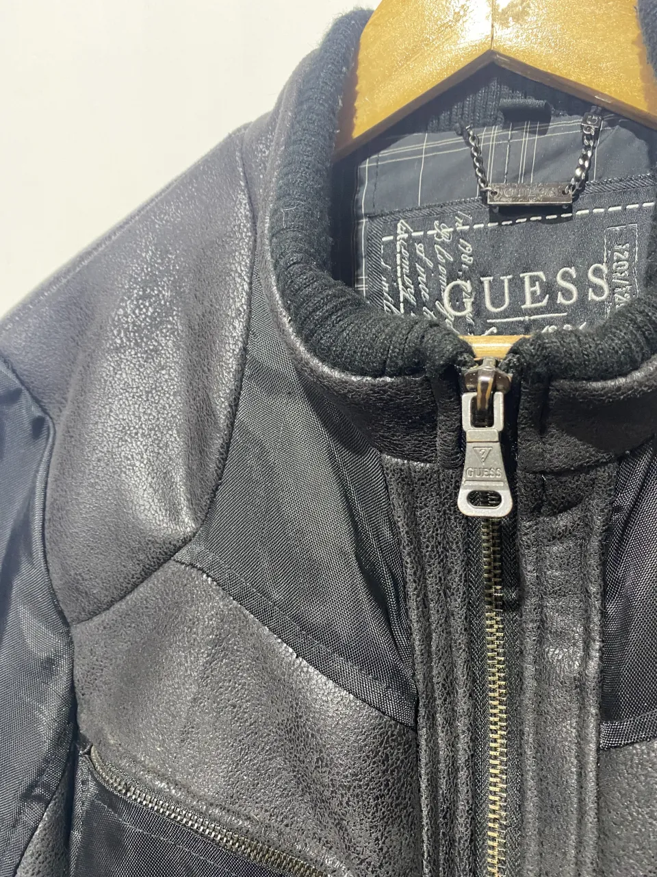 Campera GUESS - imagen 3