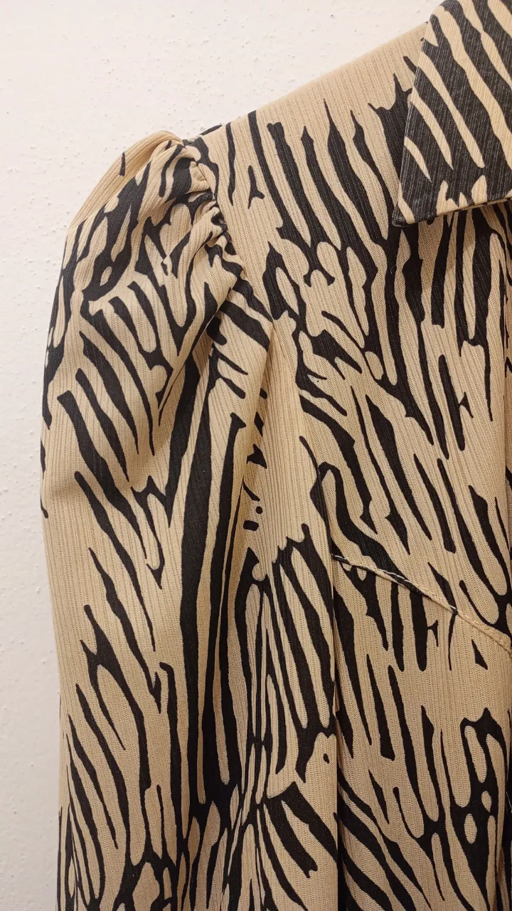 Camisa A ≠ - imagen 3