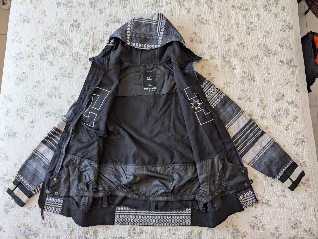 Campera DC - Vista 2