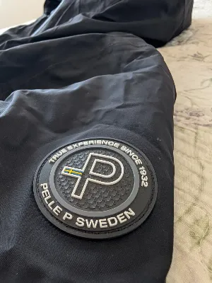 Pelle