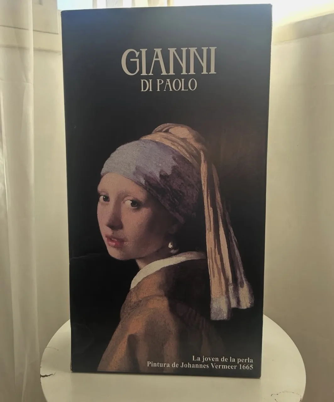 Botas de caña alta color bronce con textura de cocodrilo. Taco fino.