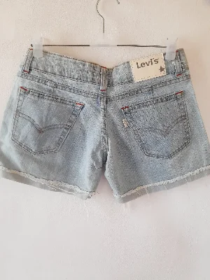 Levi's