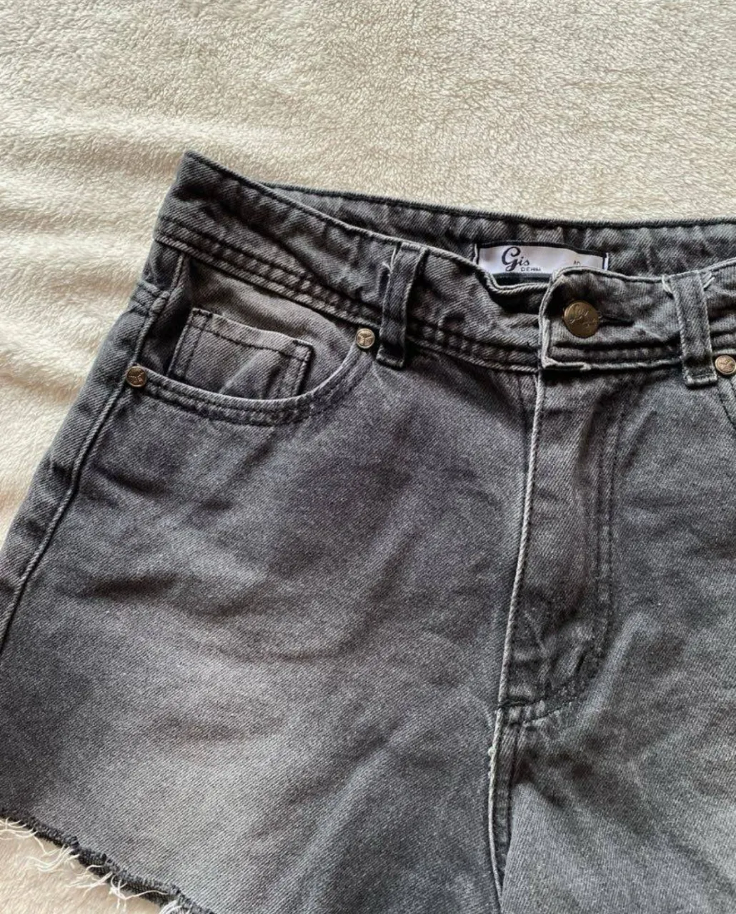 Short Gis - imagen 2