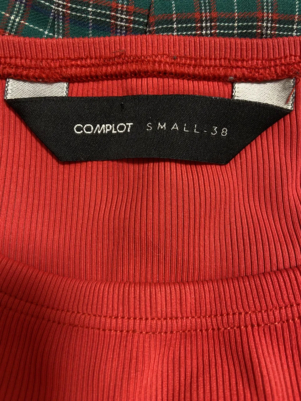 Remera Complot - imagen 2