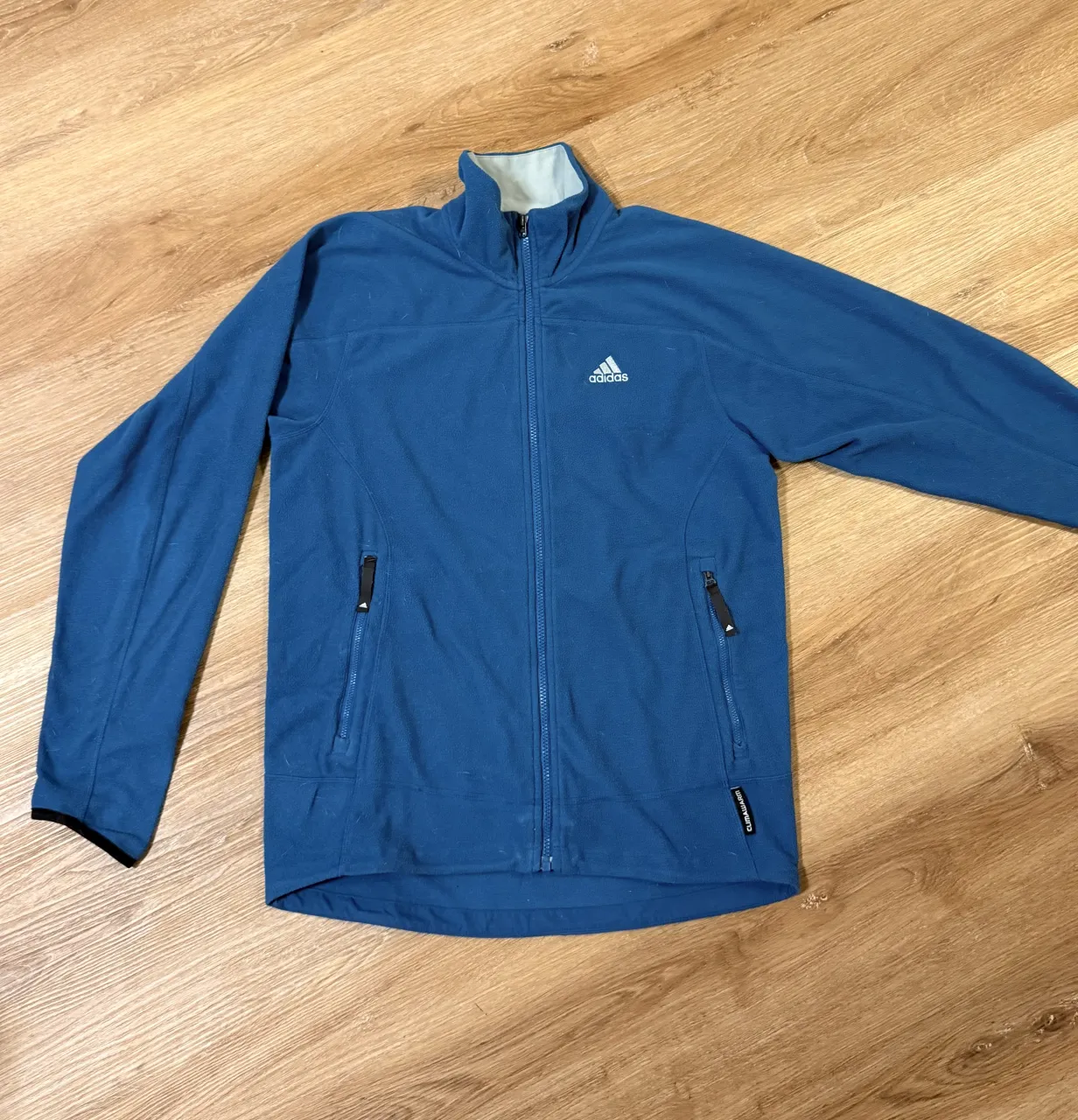 Buzo adidas