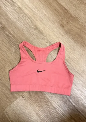 Nike · Talle M