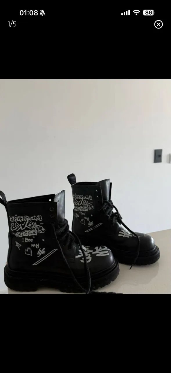 Borcegos Ricky Sarkany - imagen 1