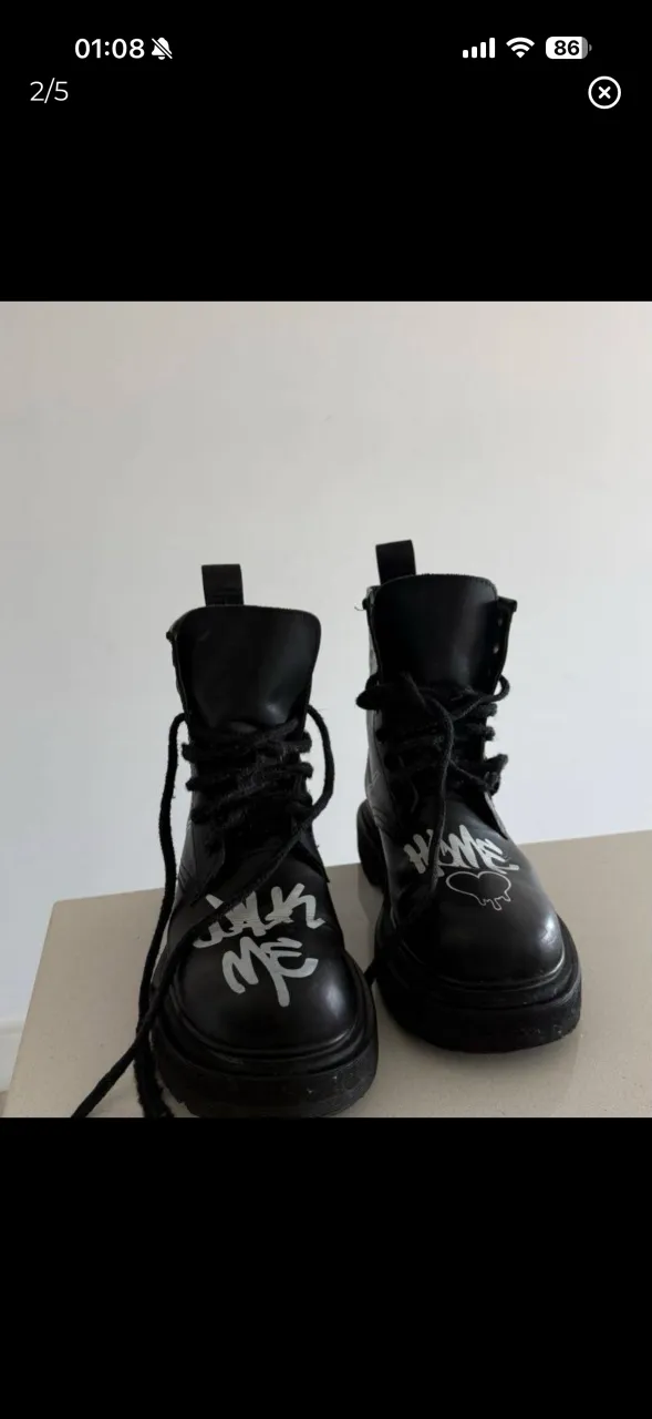 Borcegos Ricky Sarkany - imagen 2