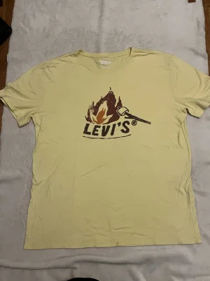 Levi's