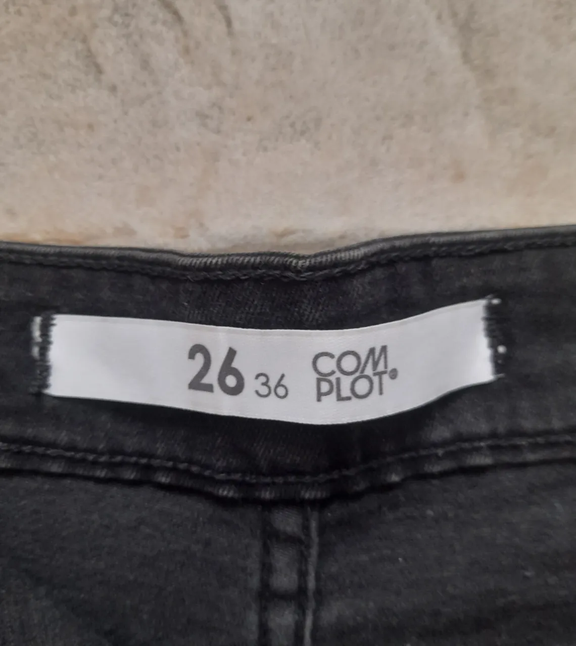 Short Complot - imagen 2