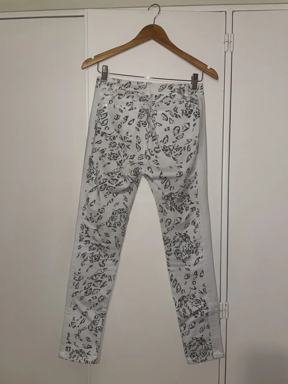 Jean Jazmín Chebar - Vista 3