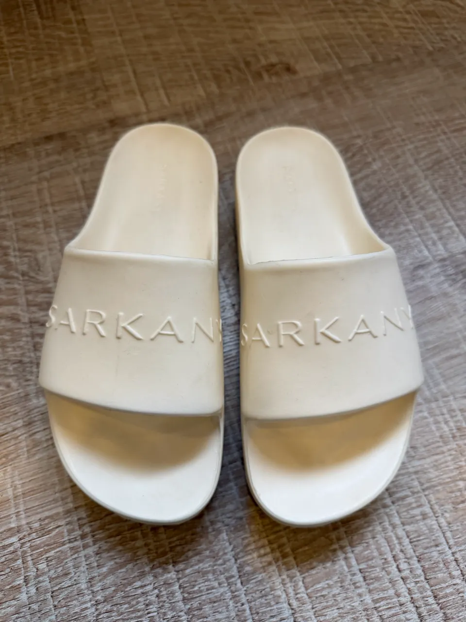 Ojotas Sarkany - imagen 2
