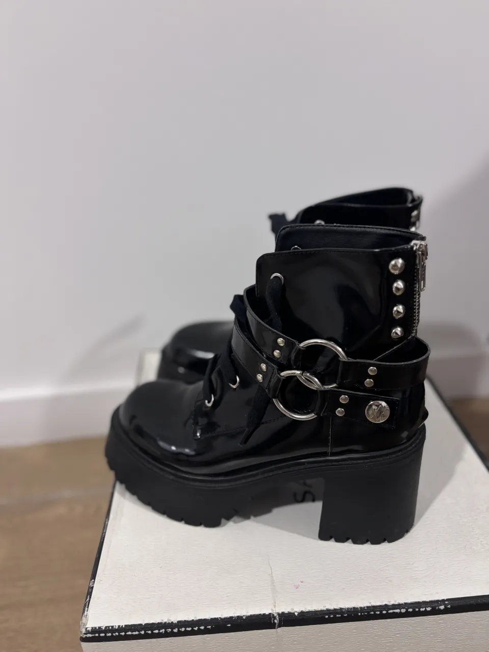 Borcegos Ricky Sarkany - imagen 1