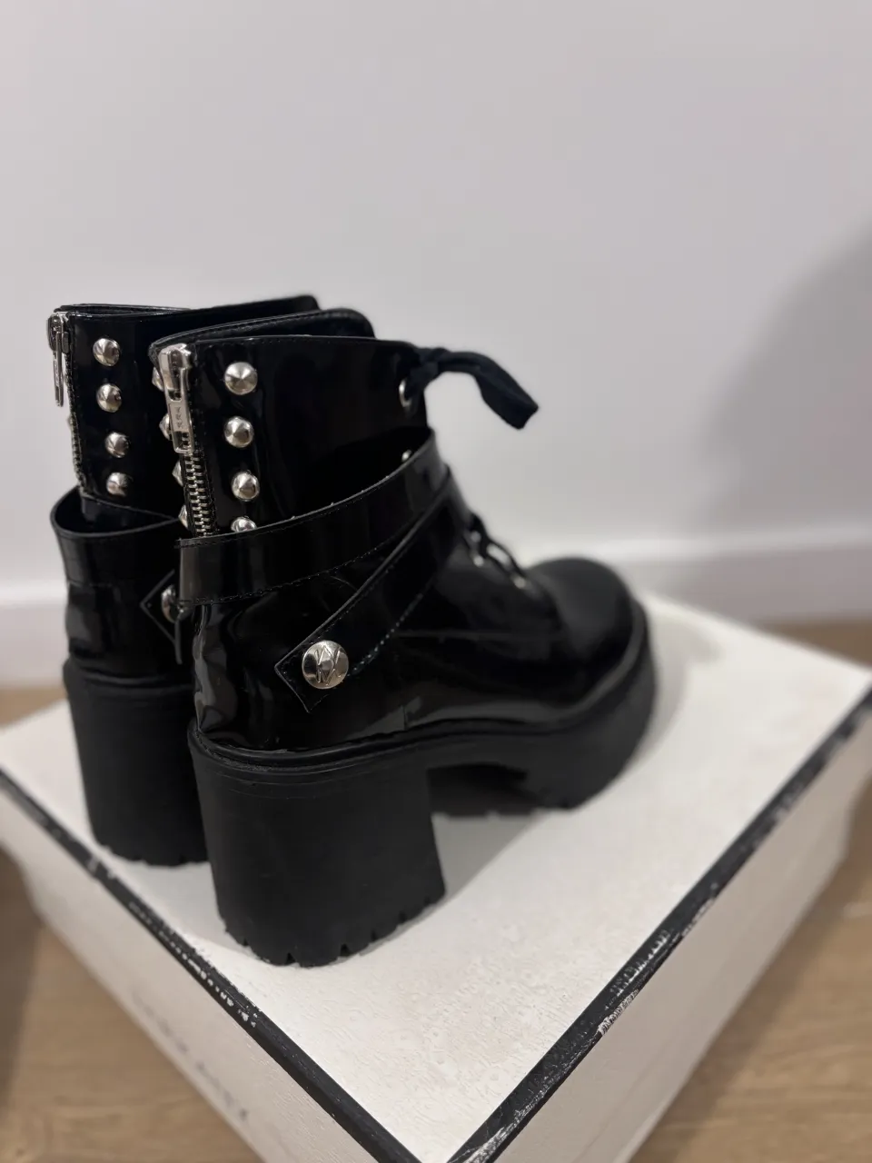 Borcegos Ricky Sarkany - imagen 2