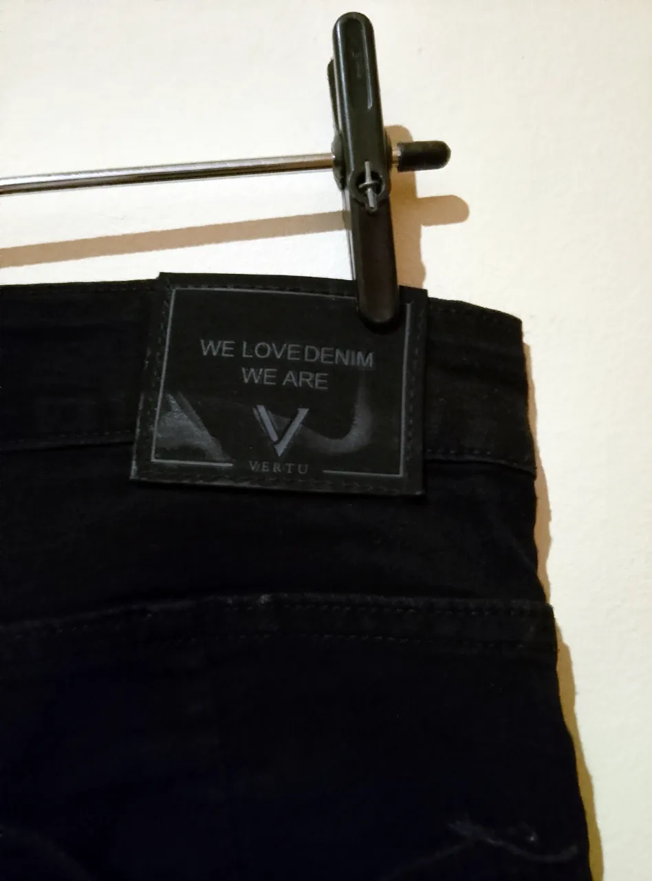 Short VERTU - imagen 4